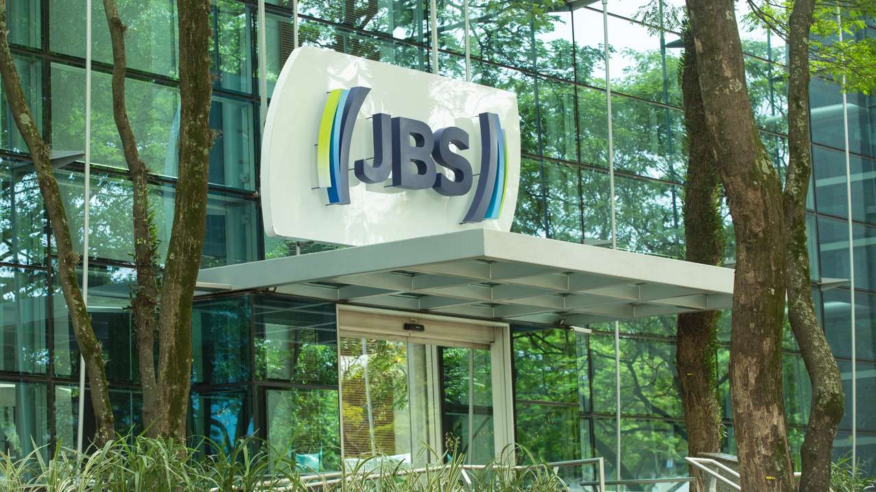 JBS dispara e ganha R$ 5 bilhões em valor de mercado